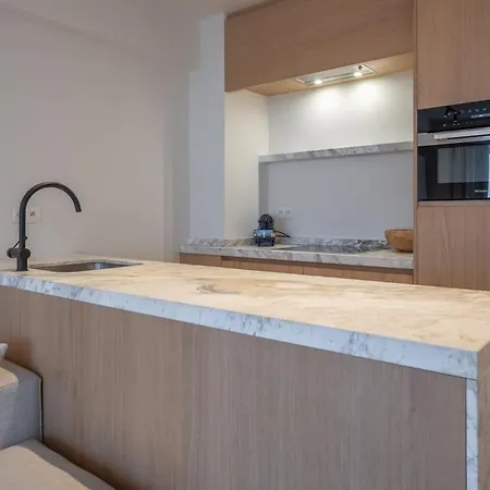 Apartamento Stylish 3-bed With Private Terrace *