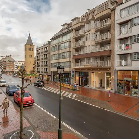 Stylish 3-bed With Private Terrace * Knokke-Heist
