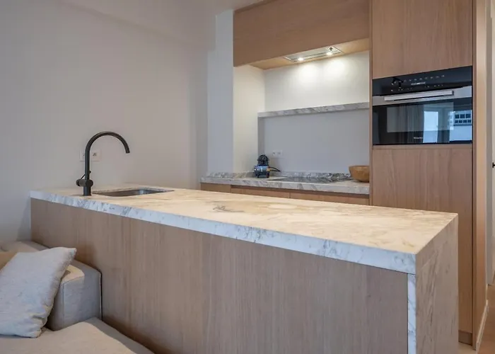 Apartamento Stylish 3-bed With Private Terrace *