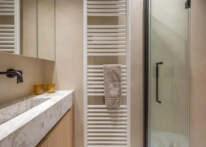 Apartamento Stylish 3-bed With Private Terrace