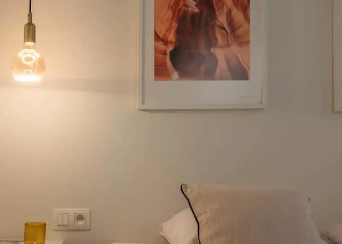 Apartment Stylish 3-bed With Private Terrace *