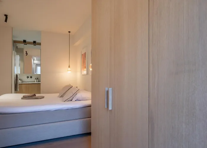 Stylish 3-bed With Private Terrace