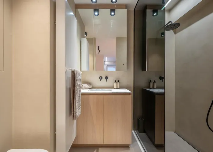 Stylish 3-bed With Private Terrace Apartamento *