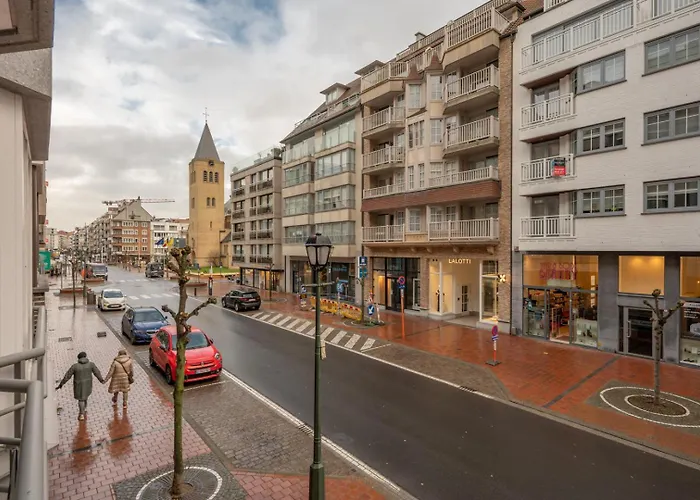 Stylish 3-bed With Private Terrace * Knokke-Heist